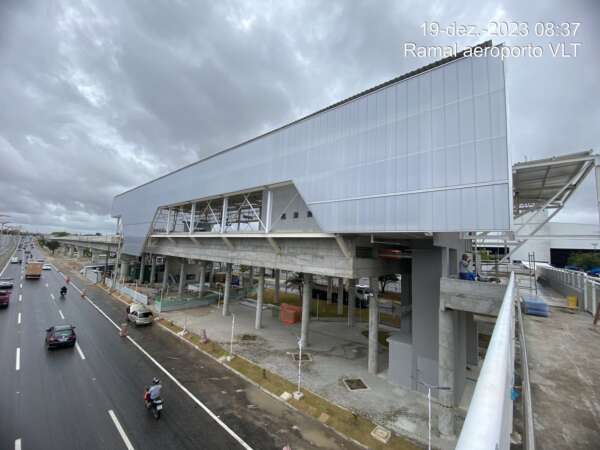 VLT Ramal Aeroporto: Seinfra libera circulação em passarela e desativação de semáforo na Av. Carlos Jereissati