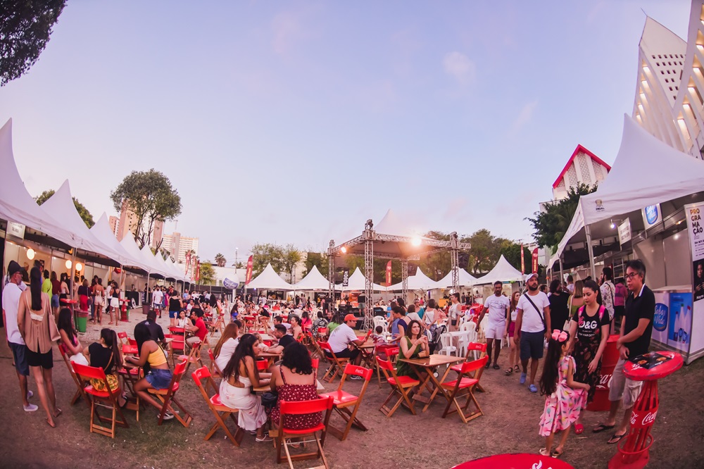 Praça Verde do Dragão sedia 6º festival gastronômico Delícias do Mundo neste final de semana