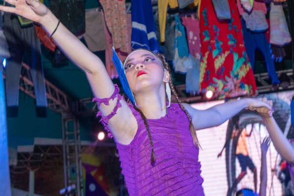 Centro Cultural Bom Jardim leva ao palco do TJA o espetáculo Favela – O Boom do Vixxi!