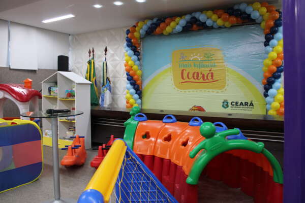 Governo do Ceará entrega mais 43 brinquedocreches para municípios cearenses