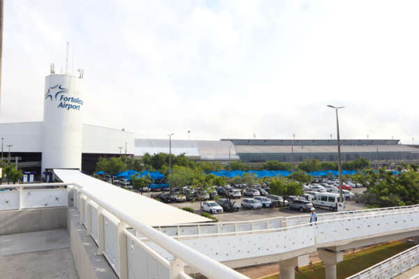 VLT Ramal Aeroporto: Seinfra libera travessia sobre a passarela em frente ao Aeroporto