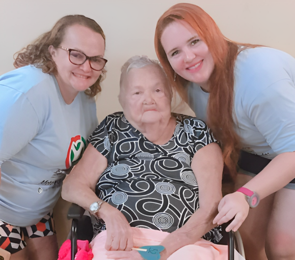 Trabalho de cuidadores auxilia na reabilitação e bem estar de pacientes