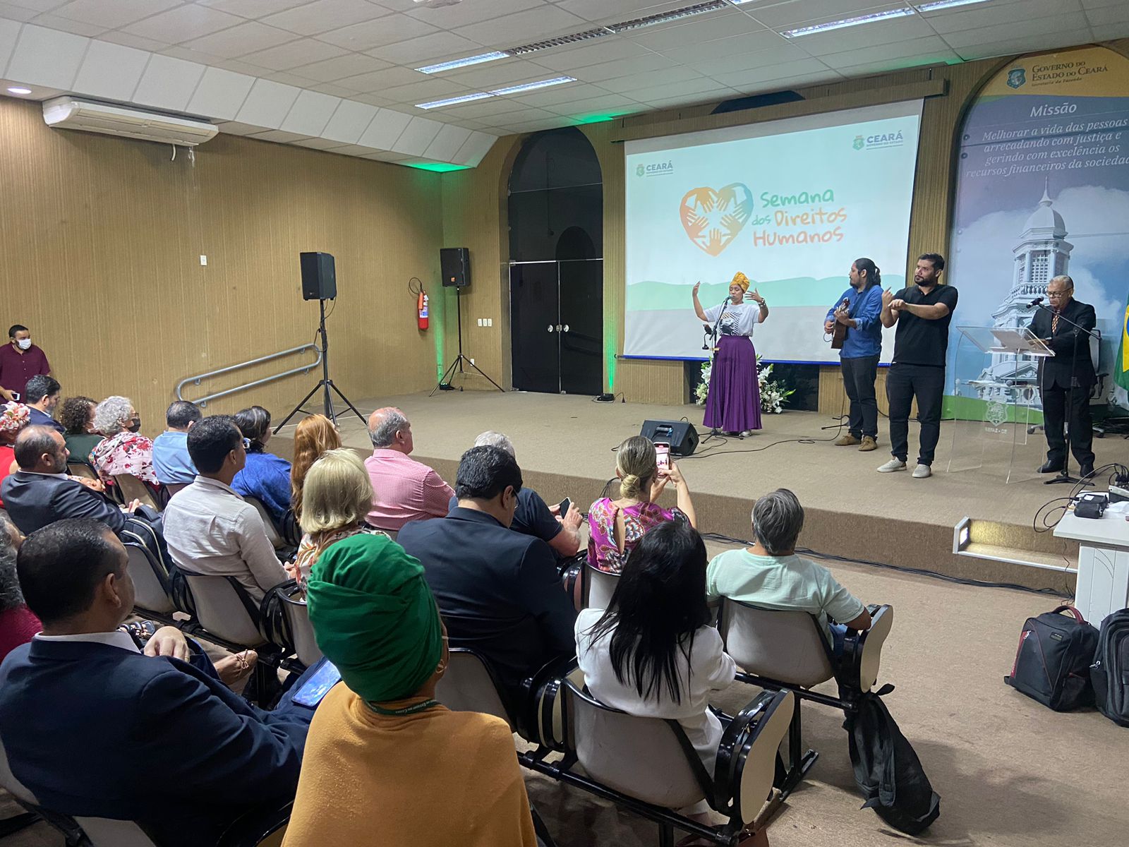 Semana dos Direitos Humanos acontece de 6 a 12 de dezembro com uma série de atividades