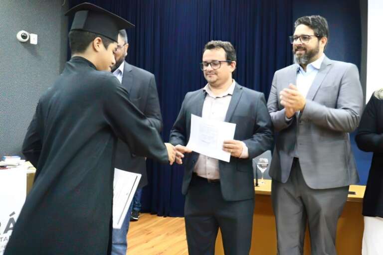Estudantes em atendimento socioeducativo recebem certificação de Educação Formal