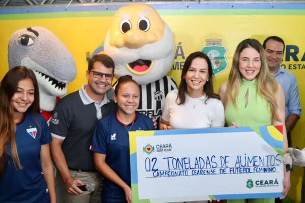 Ceará Sem Fome recebe duas toneladas arrecadadas durante final do Campeonato Cearense de Futebol Feminino
