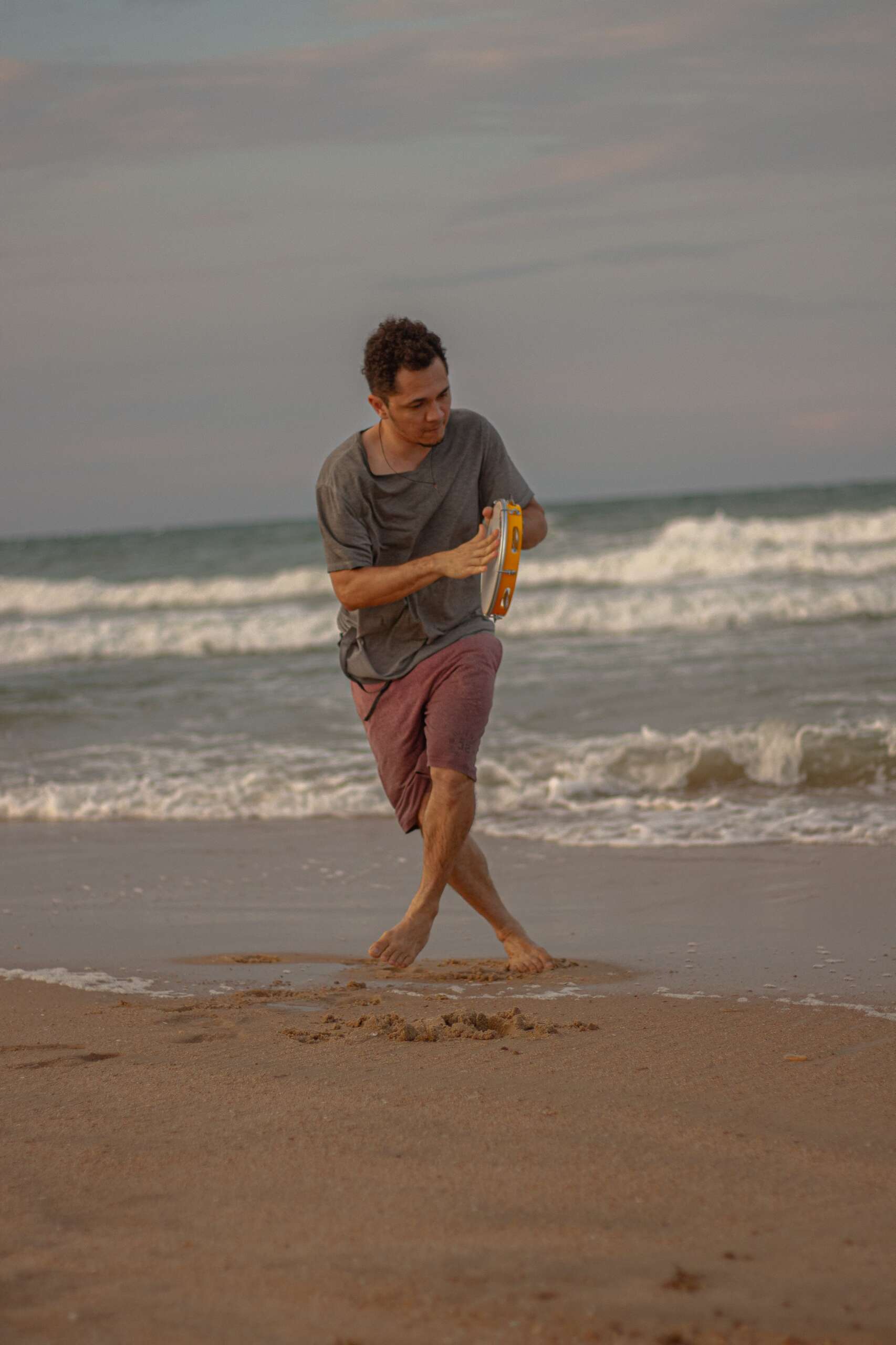 Integrante do Laboratório de Dança, projeto Corpo Sabedor se apresenta nas Rotas de Criação