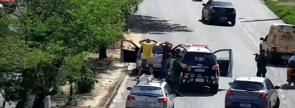 Em ação do Nuvid/Ciops/SSPDS e da PMCE, dupla suspeita de furto a residência é presa em flagrante na Capital