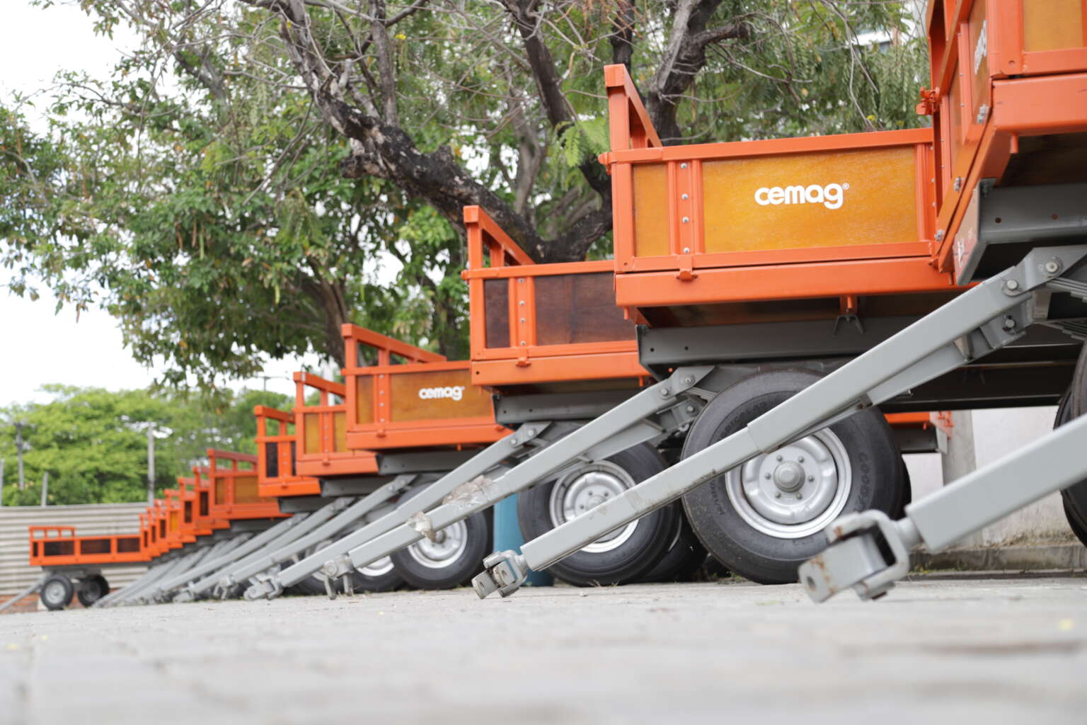 Associações rurais recebem R$ 4,1 milhões em implementos agrícolas da SDA