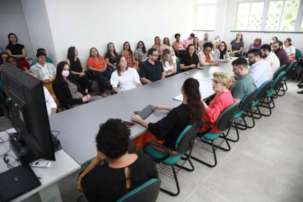 Equipes da Secretaria dos Direitos Humanos e do Programa Ceará sem Fome discutem ações integradas
