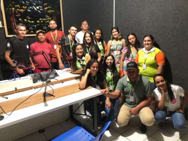 AJAs desenvolvem ação de solidariedade com desabrigados em Catunda