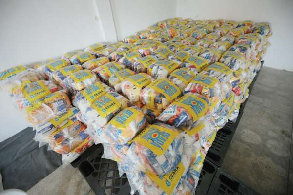 Unidade Central do Ceará Sem Fome entrega seis toneladas de alimentos para entidades credenciadas