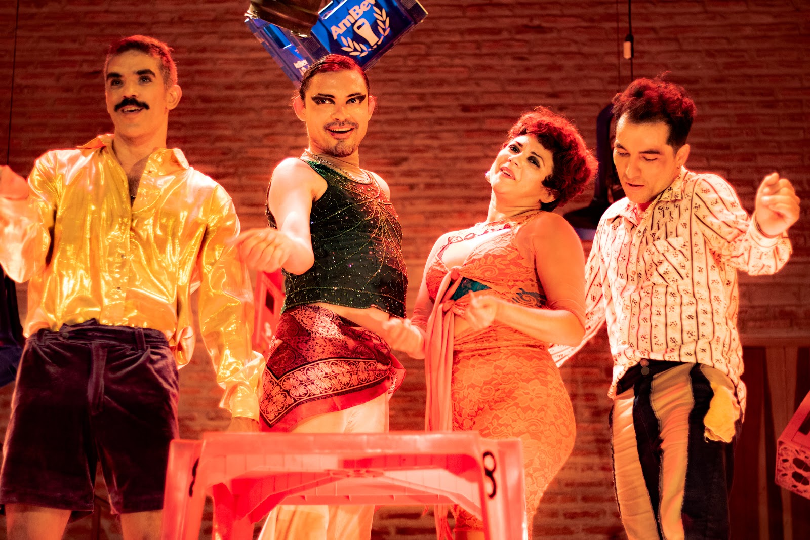 Em apresentação única, a Inquieta Cia traz o espetáculo “Tchau, Amor” no próximo domingo (18)