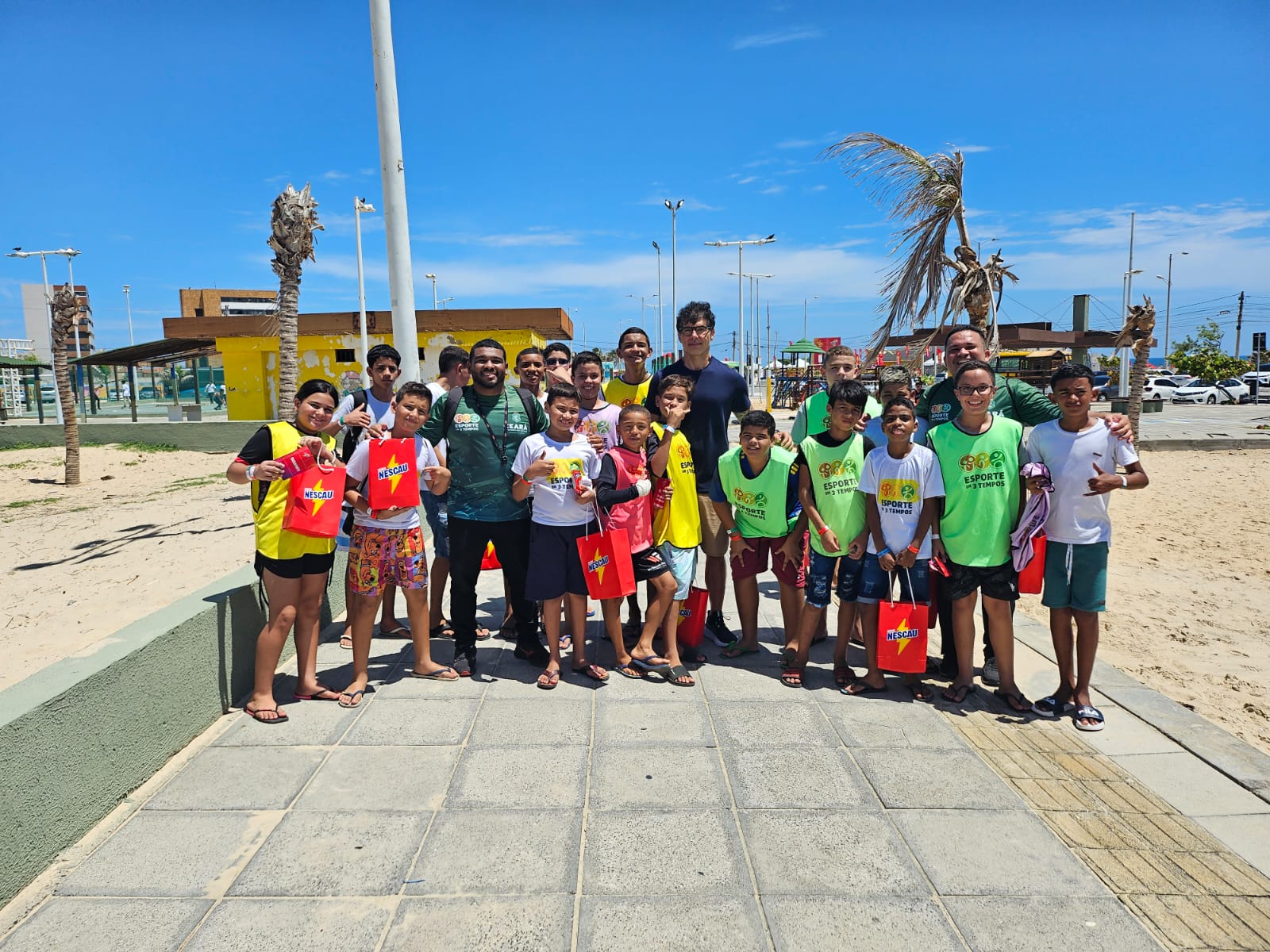 Alunos do Projeto Esporte em 3 Tempos participam da Liga Esportiva Nescau Verão