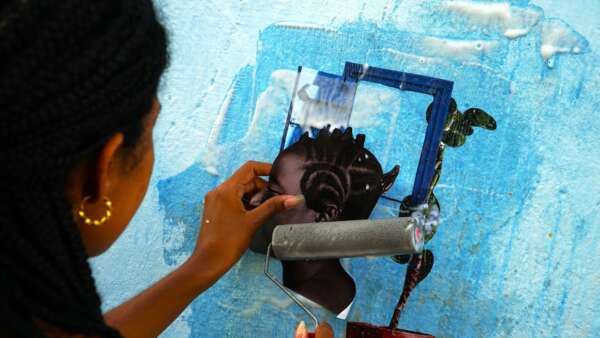 Oficina de lambe-lambe, visita mediada e espetáculo de bonecos fazem parte da programação gratuita do Sobrado Dr. José Lourenço