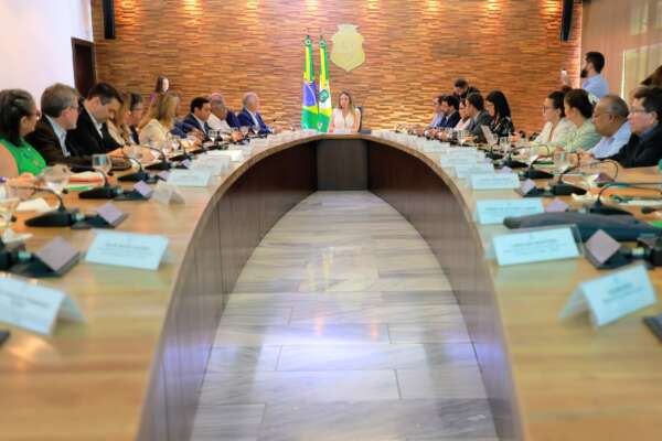 Ministro Márcio França apresenta propostas de desenvolvimento para microempresas em Fórum Permanente do Ceará