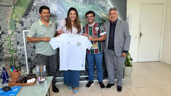 Calouros do Ar discute parceria com a Sema para treinar divisões de base no Parque do Cocó