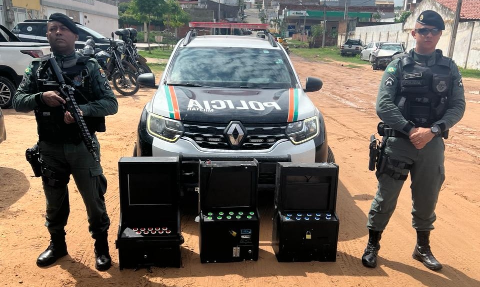 Em ações distintas, PMCE apreende sete máquinas de caça-níqueis em Icó