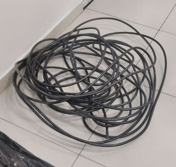 PMCE captura suspeito e recupera 26 metros de fios de telefonia no Papicu