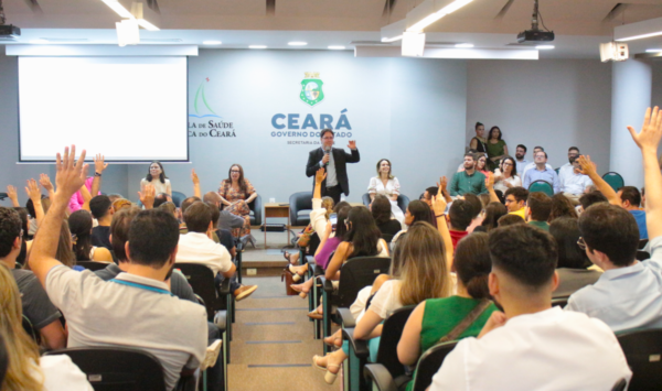 ESP/CE realiza cerimônia de acolhimento de novos médicos residentes da Rede Sesa
