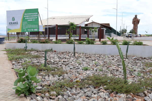 Em Canindé, revitalização do entorno do monumento de São Francisco entra em fase de conclusão
