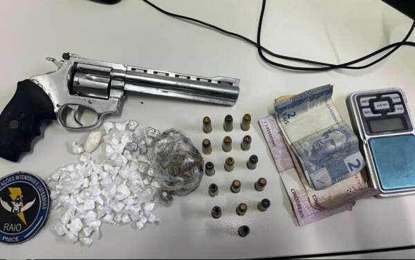 Suspeito de tráfico de drogas e posse ilegal de arma é preso pela PMCE na Capital