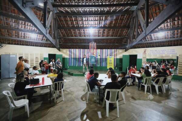 Jovens beneficiários das Cozinhas Ceará Sem Fome iniciam curso de operador de caixa