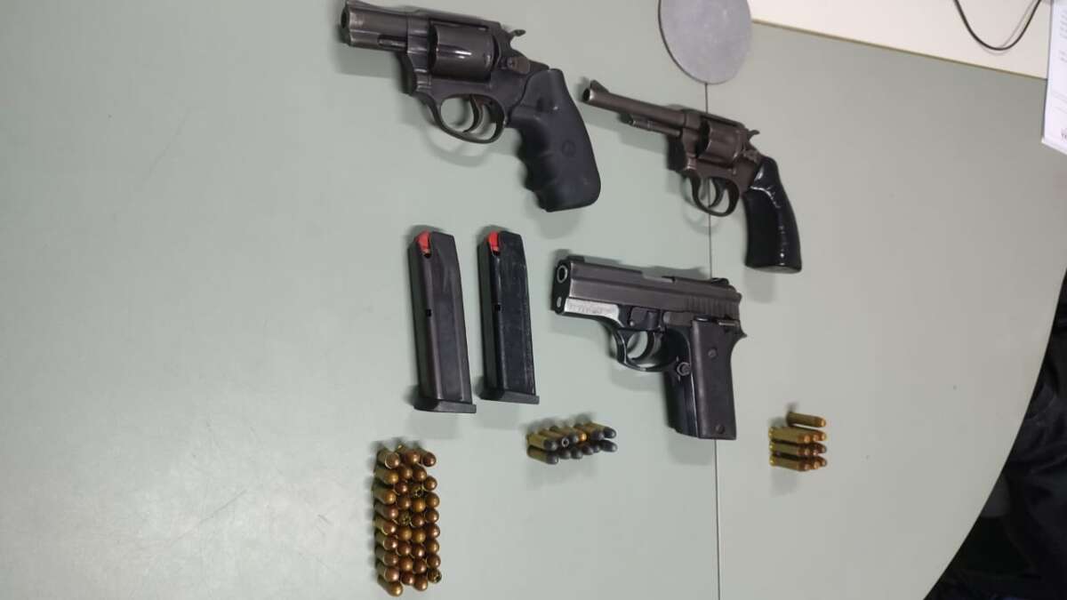 Forças de Segurança do Ceará capturam trio com armas e munições durante operação em Itarema