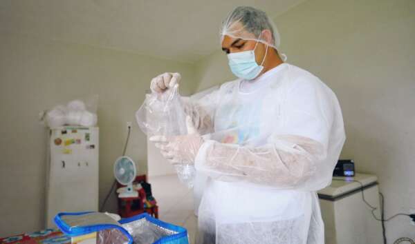 Refeições das Cozinhas Ceará Sem Fome são submetidas a análises laboratoriais pelo Nutec