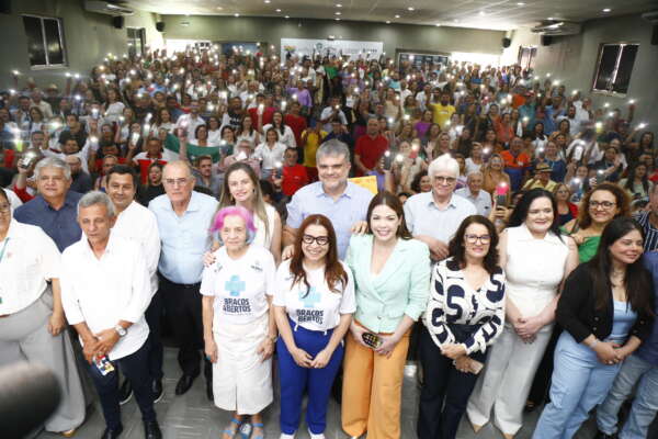 Governo do Ceará lança Projeto de Braços Abertos