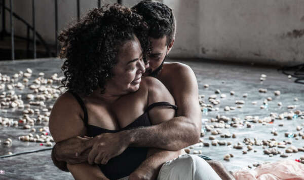 Pinacoteca do Ceará recebe “O Tempo da Paixão ou o Desejo é um Lago Azul”, performance-dança inspirada na obra de Leonilson