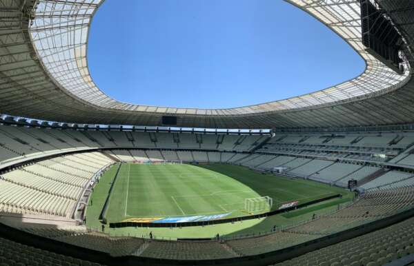 Até domingo (28), Arena Castelão recebe Copa Sul-Americana, Brasileirão e a festa Garota Vip