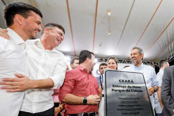 Parque da Cidade de Barbalha é entregue requalificado para fortalecer a cultura e o lazer no Cariri