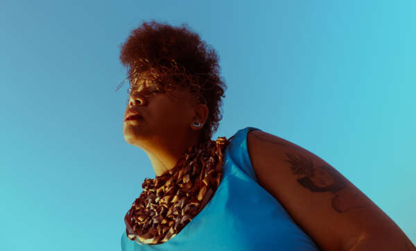 Da Sapiranga para o Mundo – Roberta Kaya leva “Negrazúmbida” ao Cineteatro São Luiz com Mateus Fazeno Rock e Luiza Nobel