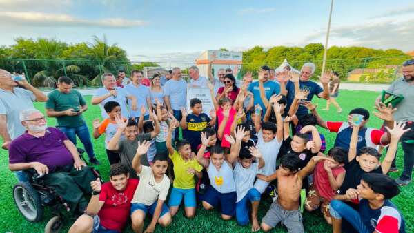 Além da prática esportiva, areninha entregue em Icapuí permitirá maior socialização entre moradores da região