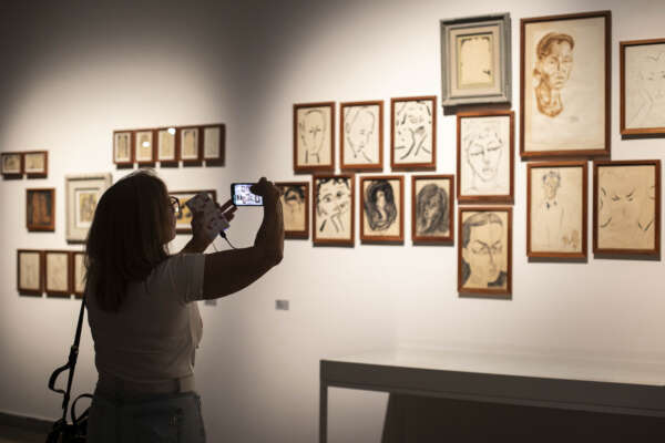 No feriado, Pinacoteca do Ceará oferece visitas temáticas às exposições e segue com oficinas e atividades infantis no fim de semana