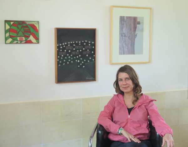 Pinacoteca do Ceará discute conflitos a partir das artes em aula aberta com Rivane Neuenschwander