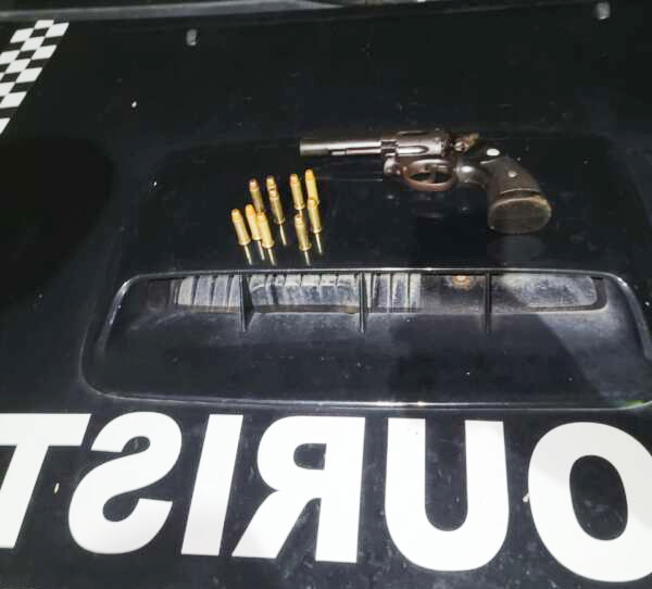 Trio suspeito de tentativa de roubo é preso em flagrante pela Polícia Militar em Aquiraz