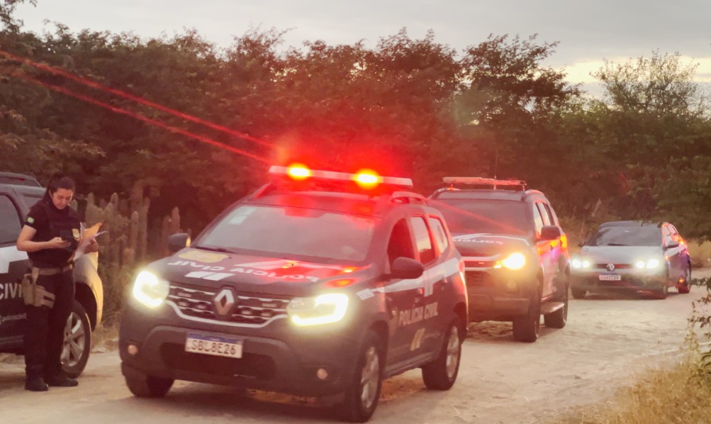 Quarenta e quatro mandados de prisão foram cumpridos durante operação da PCCE no Ceará e em outros oito estados