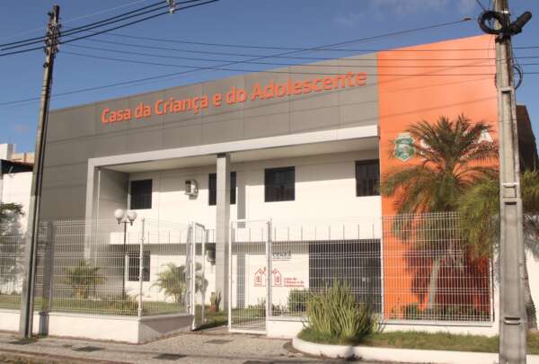 Maio Laranja: Casa da Criança e do Adolescente promove ciclo de diálogo sobre cuidado com infância e juventude