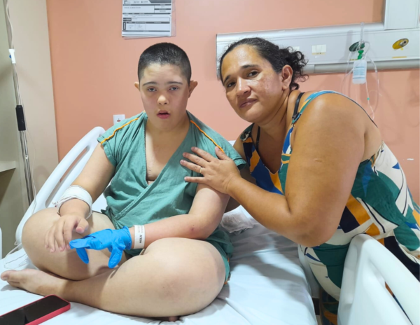 Cirurgias de amígdala e adenoide melhoram qualidade de vida de pacientes infantis neurodivergentes no Helv