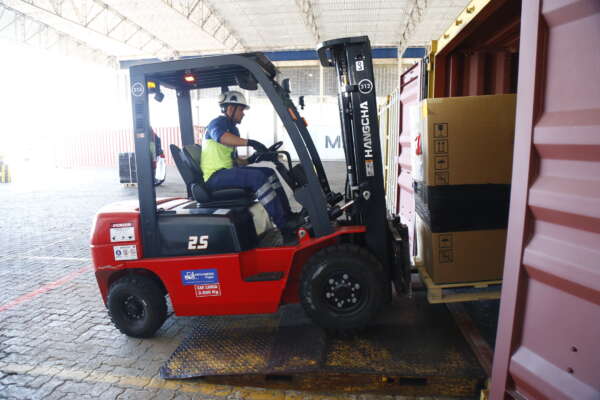 Com investimento superior a R$ 28 milhões, Ceará recebe equipamentos para modernizar 11 hospitais, na Capital e no Interior