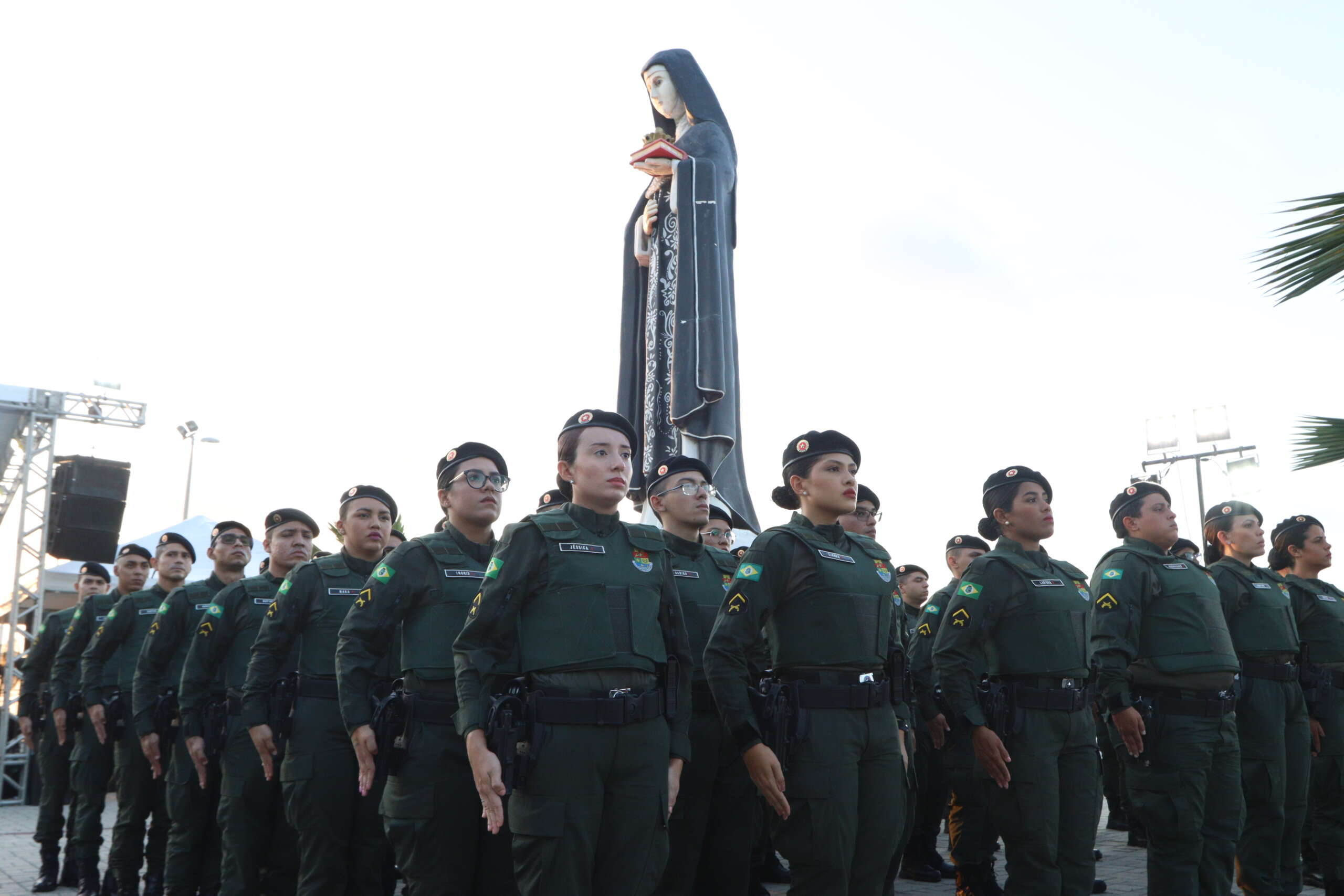 Governo do Ceará reforça policiamento em pontos estratégicos com 423 novos policiais militares