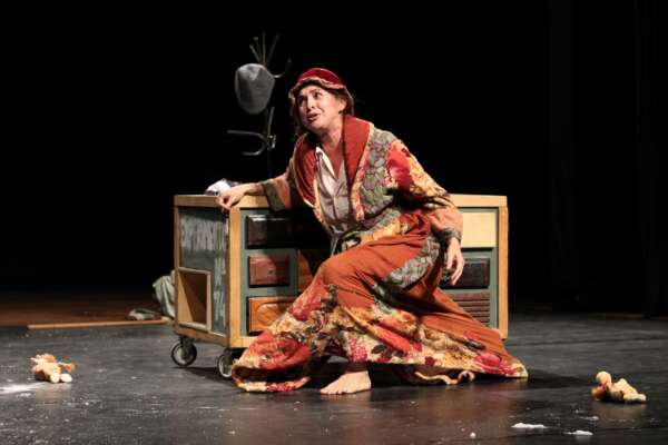 Grupo paraibano Ser Tão Teatro apresenta espetáculo gratuito no Teatro Dragão do Mar, nesta sexta (14)