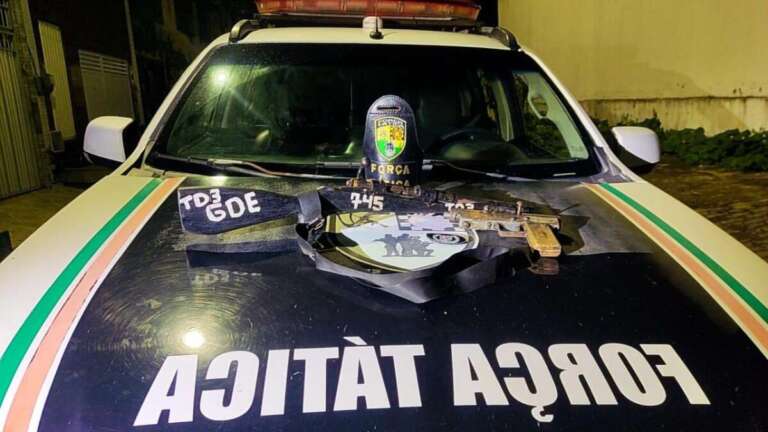 PMCE apreende duas armas de fogo durante ação em Caucaia