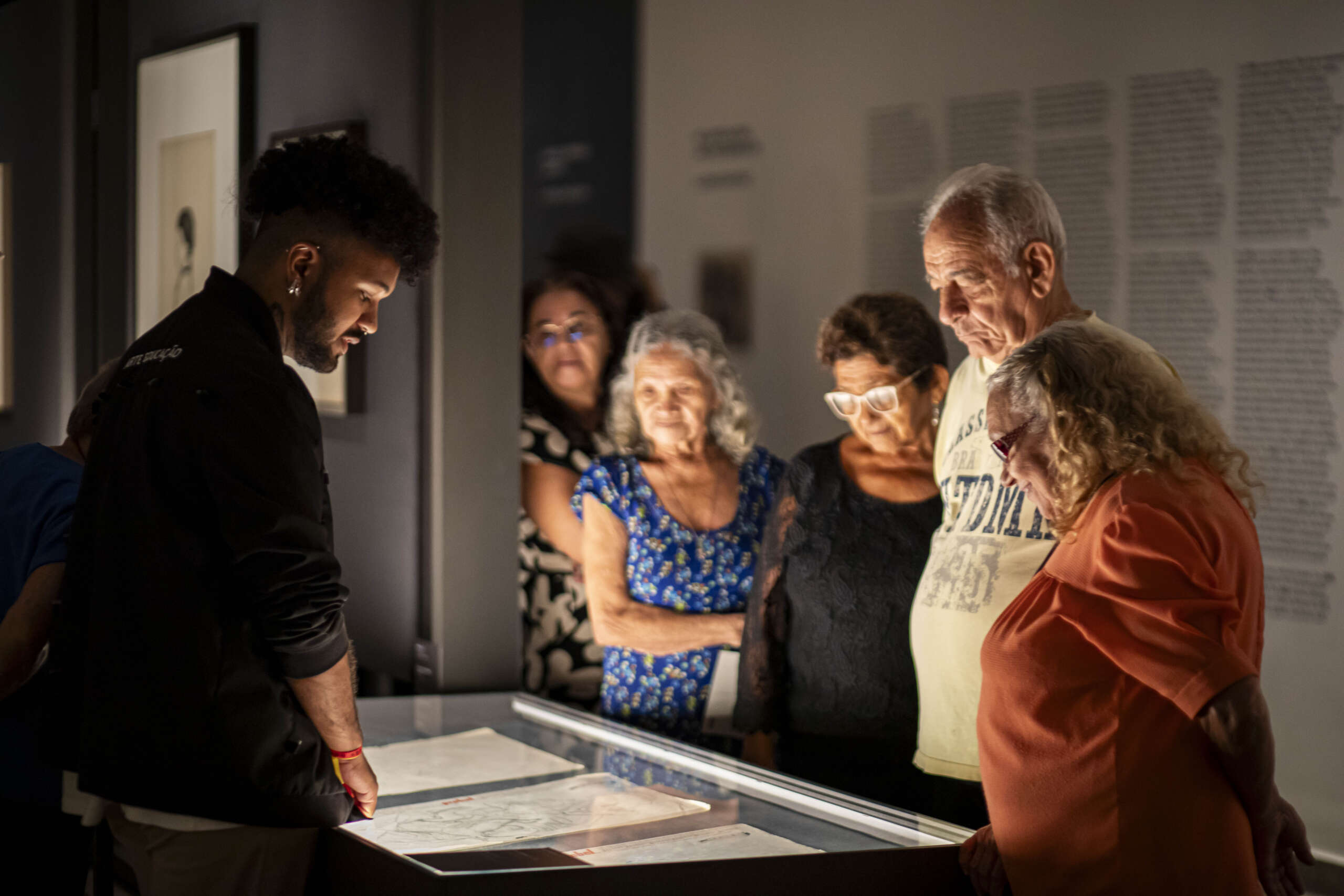 Pinacoteca do Ceará realiza programação especial para idosos e atividades com o público infantil