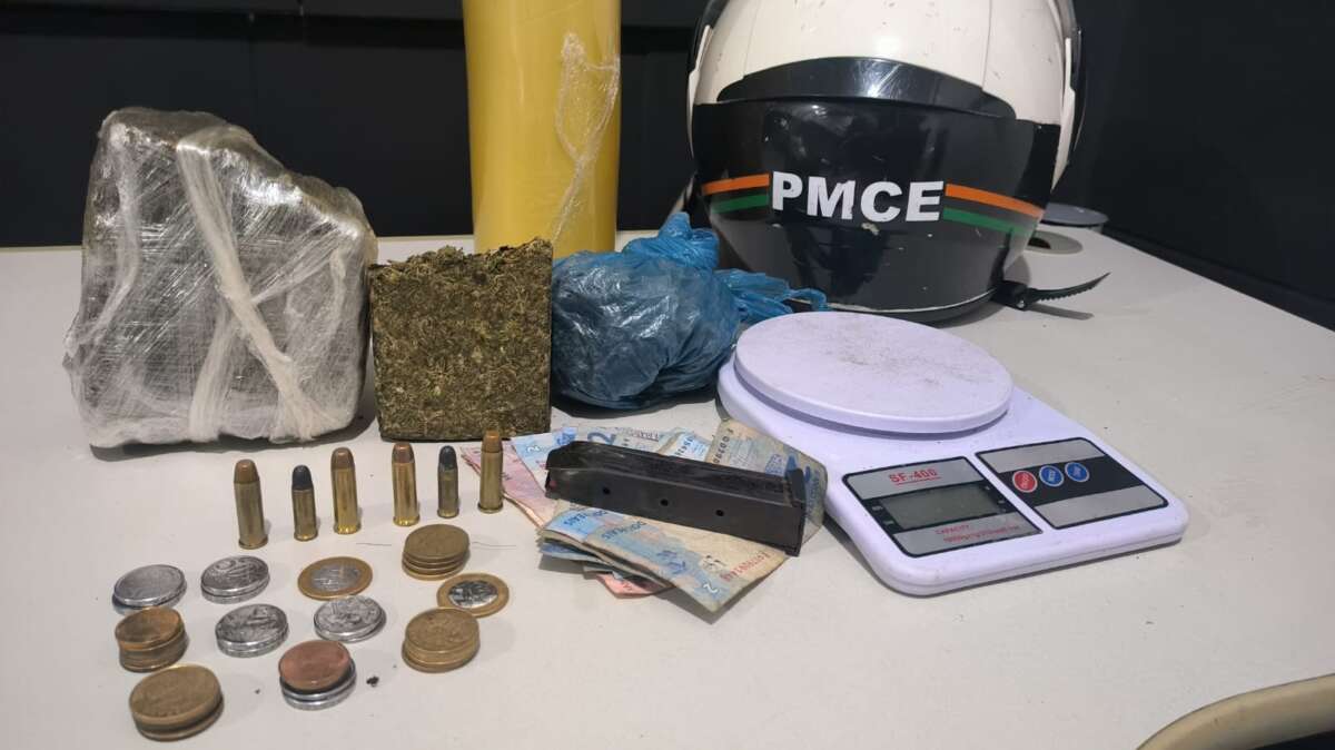 PMCE localiza quase 1kg de maconha e munições em terreno baldio na Paupina