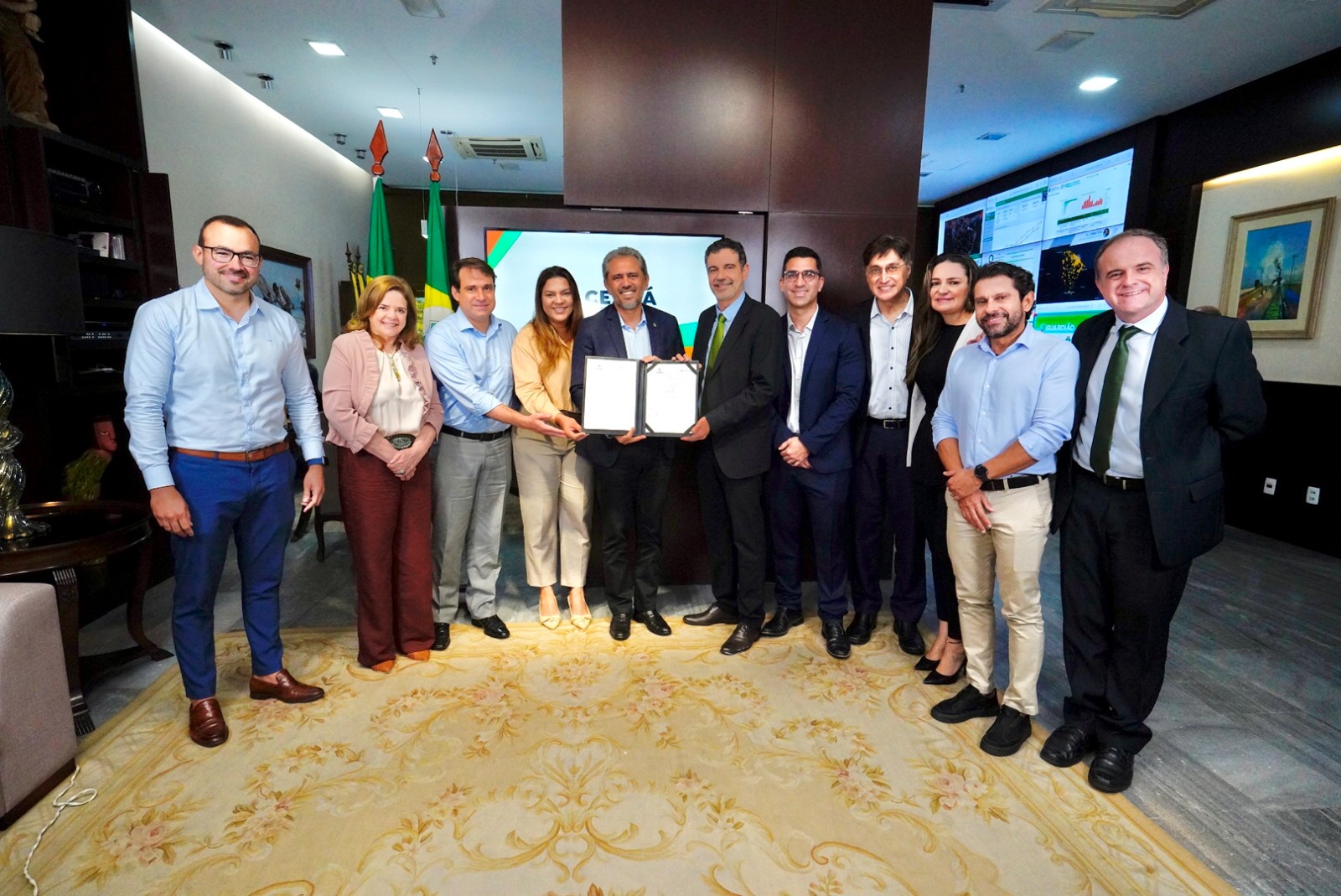 Governo do Ceará e Neoenergia assinam memorando para desenvolvimento de estudos de geração de energia eólica offshore no estado