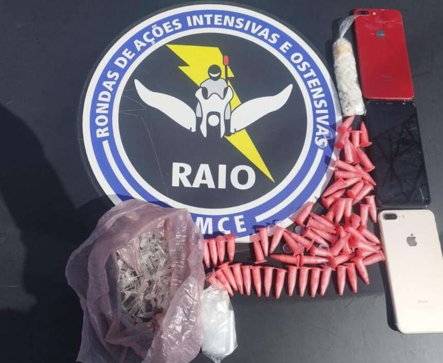 Polícia Militar prende quatro pessoas suspeitas de tráfico de drogas em Varjota