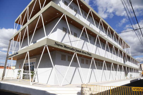 Com três pavimentos, novo Mercado Público de Várzea Alegre será ponto de encontro da cidade