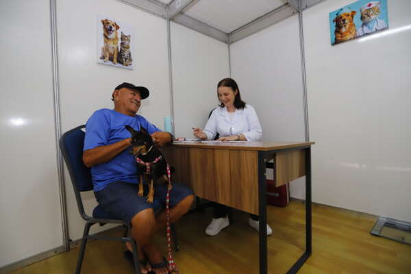 Pet Ceará Móvel chega ao bairro Vicente Pinzón